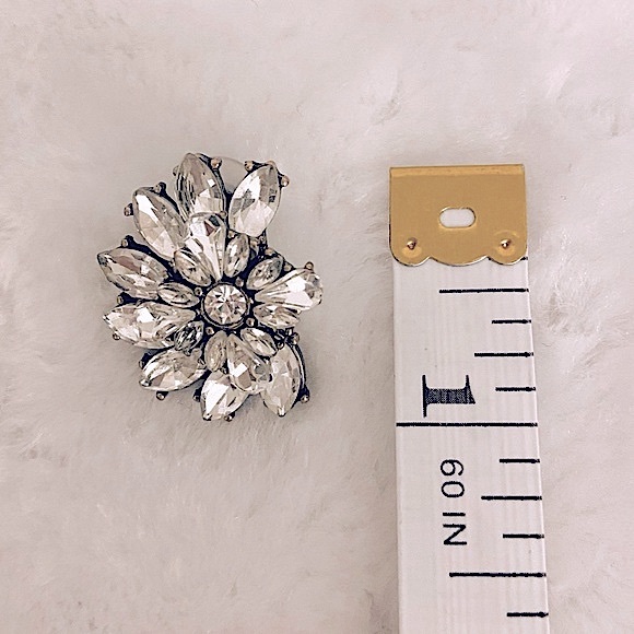 OLIVE + PIPER Cluster Stud Glass Crystal Earrings with Vintage Charm - Picture 6 of 11